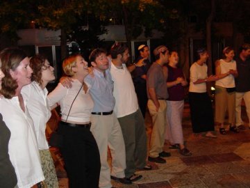 closing song session, orientation Shabbat